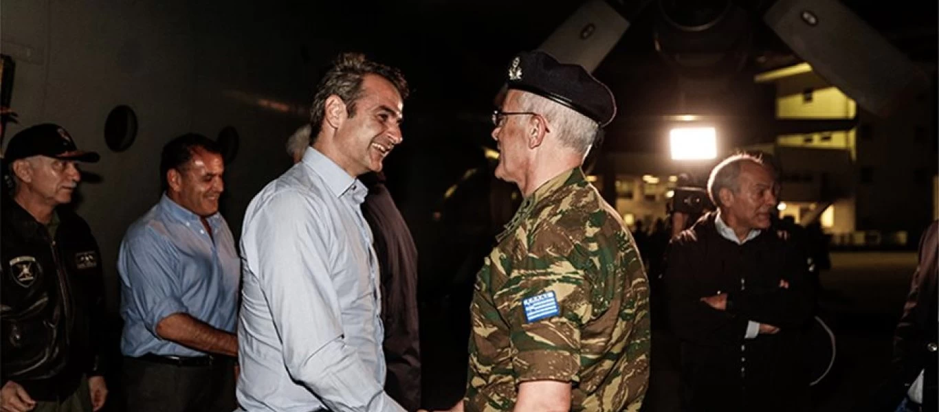 Ο Κ.Μητσοτάκης στον «ΠΑΡΜΕΝΙΩΝΑ»: «Η Άμυνα της χώρας είναι σε στιβαρά χέρια» (φώτο)